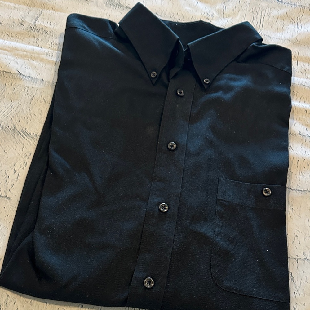 Roundtree & Yorke Easy Care Men's Black Casual Button-Down Shirt w/Chest Pocket